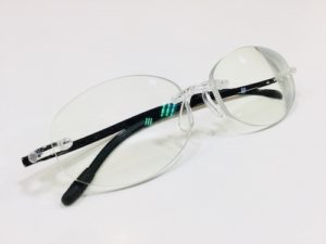 スイスフレックス 秋田　眼鏡　認定眼鏡士　医者　先生教師　眼鏡